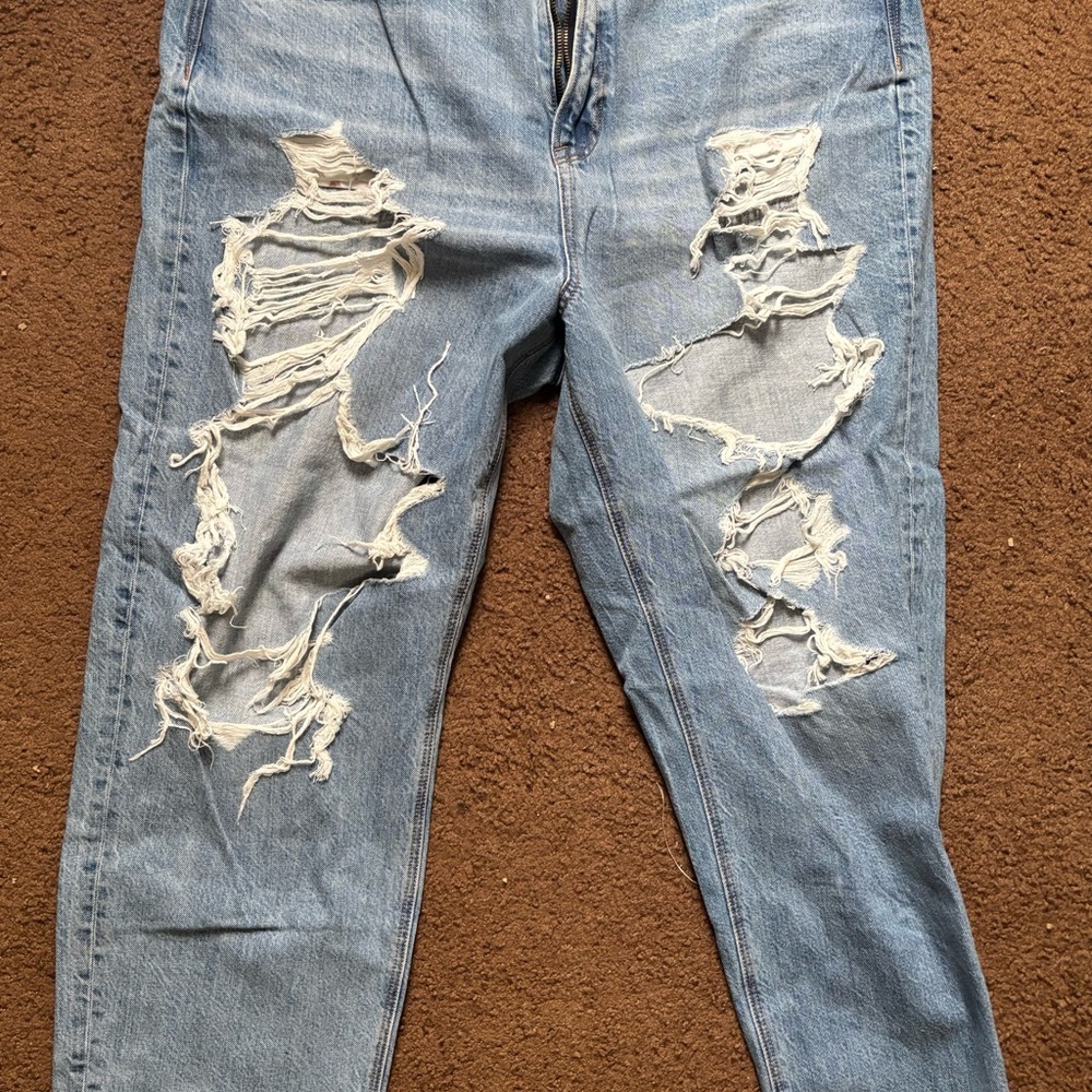 American Eagle Outfitters Ripped Blue Jeans